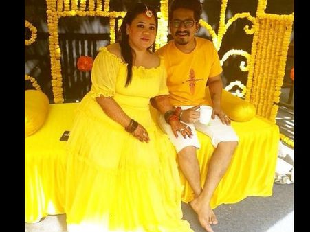 LOOK AT THEM! First Picture Of Bharti Singh & Harsh Limbachiyaa From Their HALDI Ceremony In Goa!