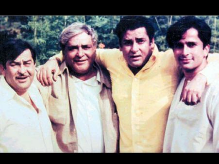 A 'WELL-BEHAVED' Shashi Kapoor Was Different From Raj Kapoor & Shammi Kapoor, Writes Shobhaa De