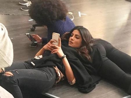 Priyanka Chopra Joins The '#TimesUp' Movement That Kick-started At The Golden Globe Awards 2018!