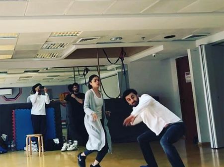 DON'T MISS! Ranbir Kapoor & Alia Bhatt Prep For 'Brahmastra' In Israel & We Can't Keep Calm [PICS]