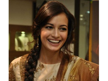 Dia Mirza Opens Up About Her Excitement In Starring In Sanjay Dutt's Biopic!