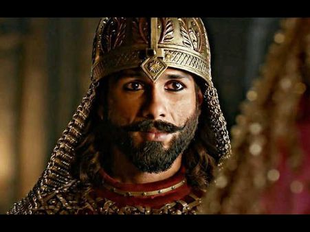 SHOCKING! Shahid Kapoor ADMITS He Felt Like An Outsider On The Sets Of Padmaavat