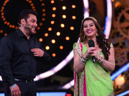 Bigg Boss 11 Winner Shilpa Heaps Praises On Salman; Says She’s Ready To Do ANYTHING For Salman!