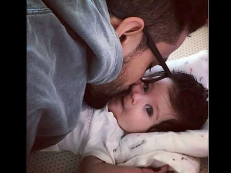 KISS OF LOVE! This Pic Of Kunal Kemmu Giving A Peck On Daughter Inaaya Naumi's Cheek Is Too Cute