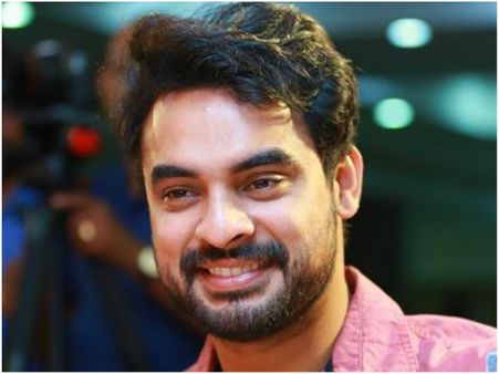 Tovino Thomas’s 2017: A Prosperous Year for The Actor & The Star In Him!
