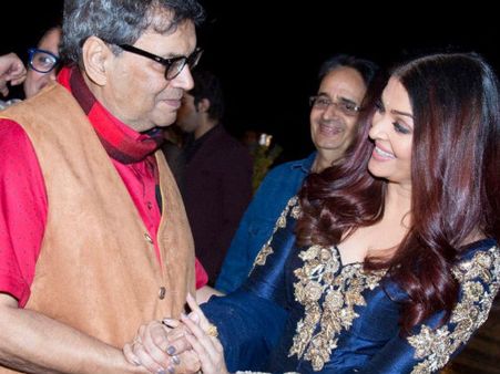 PIC TALK! Aishwarya Rai Bachchan Pays A Surprise Visit To Her Friend Subhash Ghai On His Birthday!