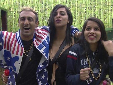 PSST! What’s Cooking Between Bigg Boss 11’s Akash Dadlani & Dhinchak Pooja?