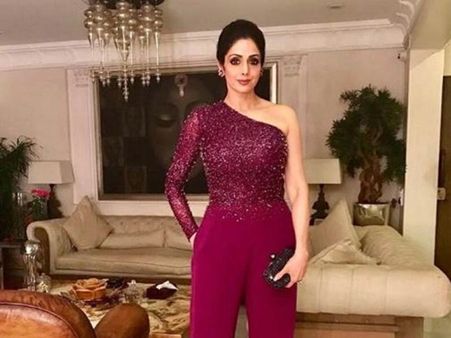 Sridevi's Funeral Delayed, Mortal Remains Might Reach Late As Previously Thought!