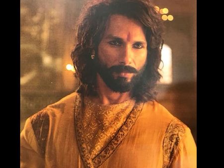 UPSETTING! Shahid Kapoor To SKIP Padmaavat Success Party; COLD WAR With Ranveer Singh Gets Murkier!