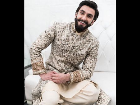 AIN'T CRAZY FOR MONEY! Ranveer Singh REJECTS Rs 2 CRORE Offer To Make An Appearance At A Wedding