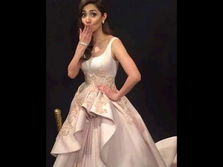 LEAKED VIDEO! Mahira Khan Shamed For Smoking Yet Another Time; SECRETLY Meets Ranbir Kapoor?