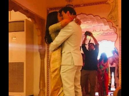 VIRAL PIC! Newly-Weds Shriya Saran & Andrei Koscheev Seal It With A Passionate Kiss