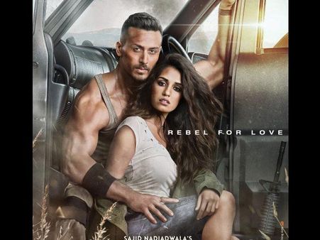 Baaghi 2 Movie Live Audience Review: Tiger Shroff Has Audience Whistling Over His Action Scenes!