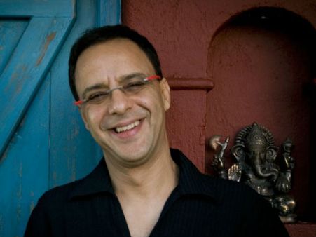 Vidhu Vinod Chopra To Shoot His Upcoming Film In Jammu Migrant Camps!