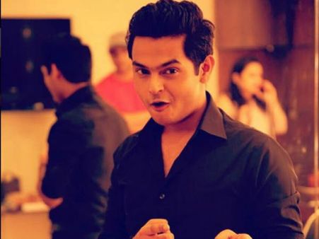 Comedian Siddharth Sagar Thanks Fans For Their Support; Introduces People Who Helped Him! (VIDEOS)