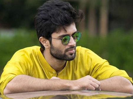 Vijay Deverakonda Attracts Hate for His Comments On Legendary Actress Savitri