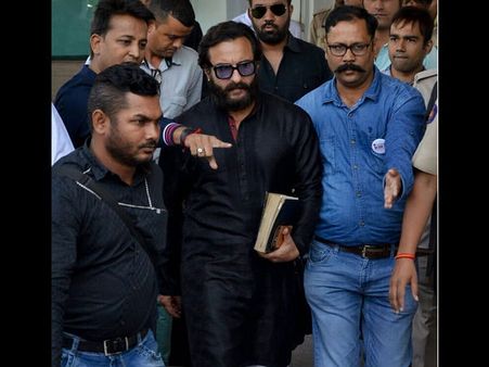 Saif Ali Khan Loses His Temper At Jodhpur Airport; Threatens To Slap His Driver