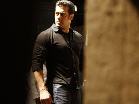 While Salman Khan Acts 'Tough' Inside The Jail, His Counsel Is Threatened To Not Appear In The Court