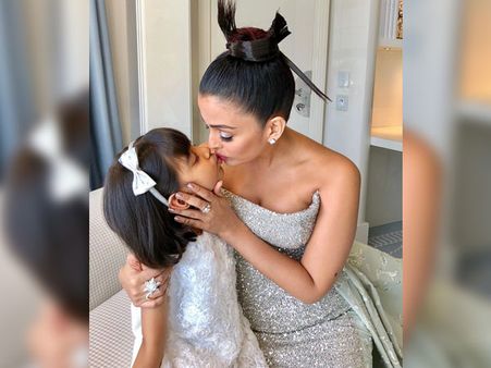 WEIRD! Aishwarya Rai Bachchan Turns A Victim Of Trolling; Gets Slammed For Kissing Aaradhya On Lips