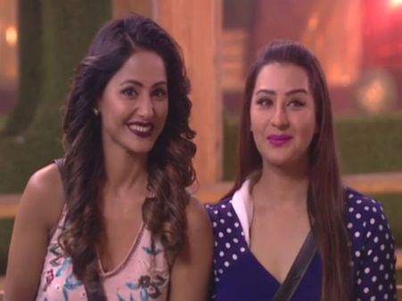 Shilpa Shinde Asks Fans To Stop Fighting As Bigg Boss Is Over, Says She Likes Hina Khan!