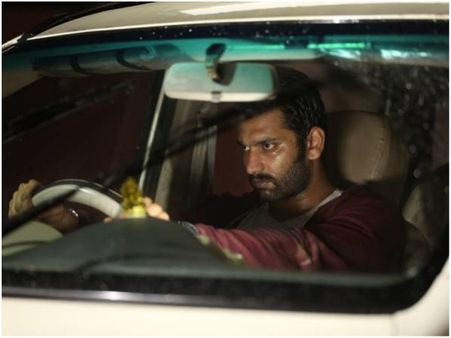 Iravukku Aayiram Kangal Review: This Arulnithi Starrer Is A Must Watch!