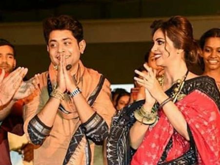 Arshi Khan Reveals How Sabyasachi Tried To Brew Alcohol & Bigg Boss Yelled At Them!