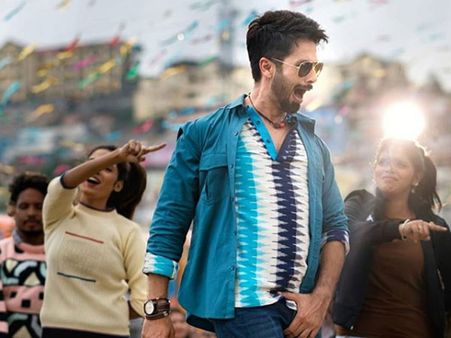 Shahid Kapoor Backs Out From Performing At The IIFA Awards 2018, Here's Why!