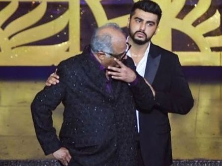 IIFA 2018: Boney Kapoor Gets Teary-Eyed On Collecting Sridevi's Award With Son Arjun By His Side!