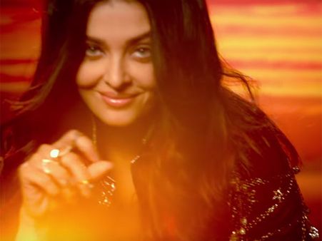 Fanney Khan Teaser Out: Just A Glimpse Of Aishwarya Rai Bachchan Is Enough To Make You Crazy