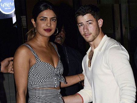 Priyanka Chopra Chooses BF Nick Jonas Over IIFA 2018 Awards, Flies Off To Goa For A Beach Vacation!