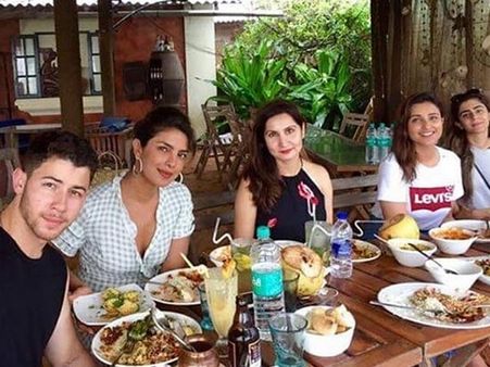 Priyanka Chopra Takes Her Romance With Nick Jonas To Goa; Introduces Him To Her Family & Friends!