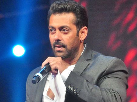 Race 3 Disaster! Salman Khan's Fans THRASH Him For Taking Them For Granted; To Boycott 'Dabangg 3'