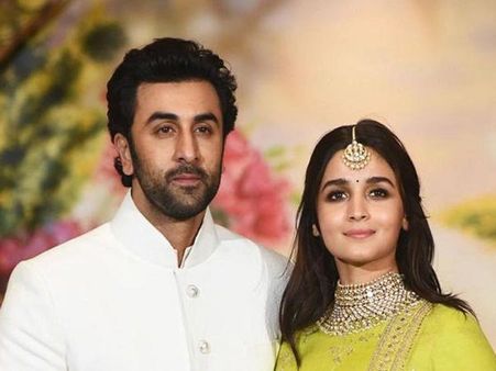 Ranbir Kapoor & Alia Bhatt UPSET; They Feel Their Relationship Has Become A Mockery!