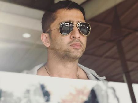 Shaheer Sheikh Spotted With Kangana Ranaut’s Mental Hai Kya Team, Is He Doing The Film?