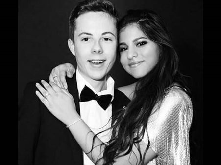 Suhana Khan Poses With A Mystery Man At A Party & The Internet Can't Stop Asking, 'Who's That Boy?'