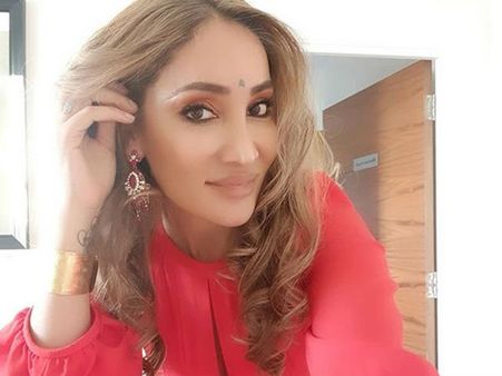 Sofia Hayat Gives It Back To A Troll Who Asked Her For Her ‘Booking Rate For One Night’!