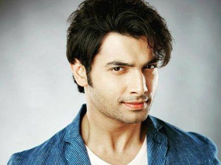 Sharad Malhotra To Play Anurag Basu In Kasautii Zindagi Kay, Hina Khan Denies Playing Komolika!