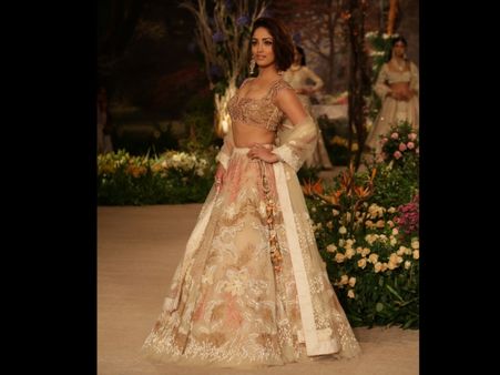 India Couture Week 2018: Yami Gautam's Floral Lehenga Is Breathtakingly Beautiful!