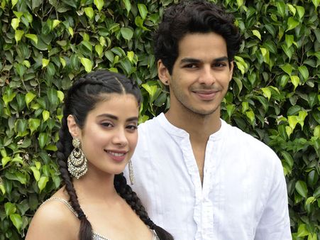 Janhvi Kapoor Reveals What She Likes & Dislikes About Her Dhadak Co-star Ishaan Khatter!