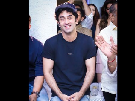 Rishi Kapoor Wants Ranbir Kapoor To Marry Alia Bhatt ASAP; Reveals It's His Son Who's Not Ready