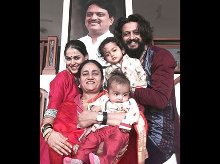 Riteish Deshmukh Joins Congress, To Contest Lok Sabha Elections In 2019