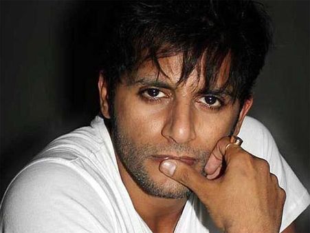 Bigg Boss 12: Is Karanvir Bohra Entering The Glass House? This Is What He Has To Say!