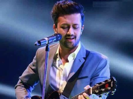 Atif Aslam Reacts To Trolls Slamming Him For Singing Indian Song At Pak I-Day Parade!