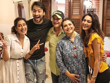 Kuch Rang Pyar Ke Aise Bhi’s Erica & Shaheer Reunite At Supriya Pilgaonkar’s Birthday Party [PICS]