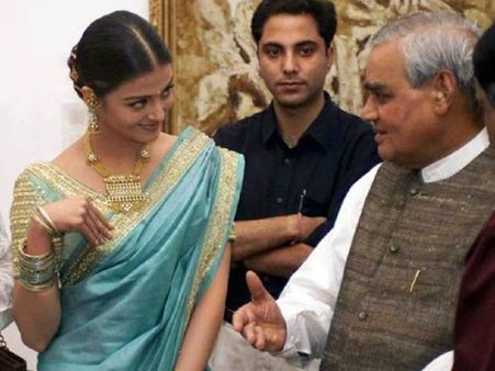 RIP Atal Bihari Vajpayee: When Aishwarya Rai, SRK, Big B & Others Shared The Stage With The Leader