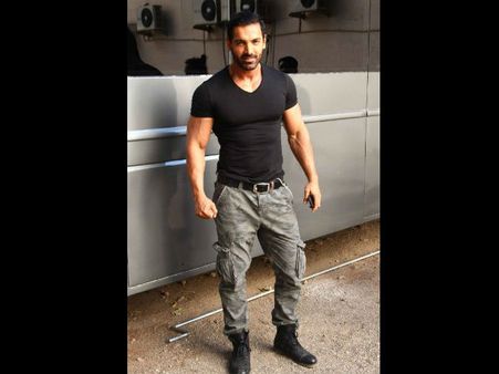 It's Confirmed! John Abraham To Star In The Sequel Of Aamir Khan's Sarfarosh