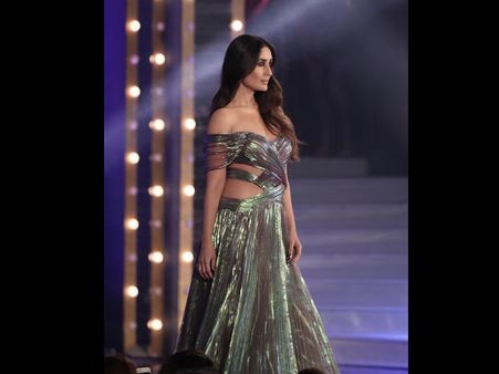 Kareena Kapoor Khan Breaks Silence On Collaborating With Ranveer Singh After Rejecting His 3 Films!