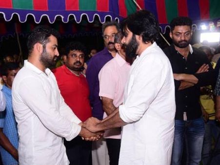 RIP Harikrishna: Tollywood Stars Attend The Actor's Last Journey; Latest Photos