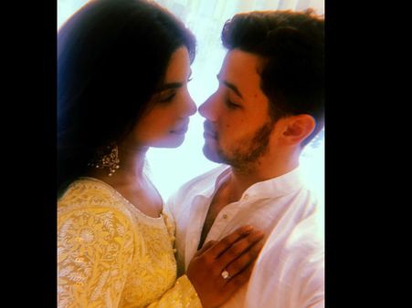 Priyanka Chopra Makes Her Engagement With Nick Jonas Official; His Comment Will Steal Your Heart