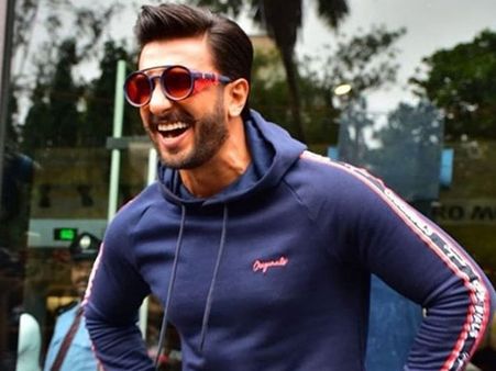 Ranveer Singh Gets Mobbed By Fans In Mumbai; Then Dances Atop A Car! Watch Video